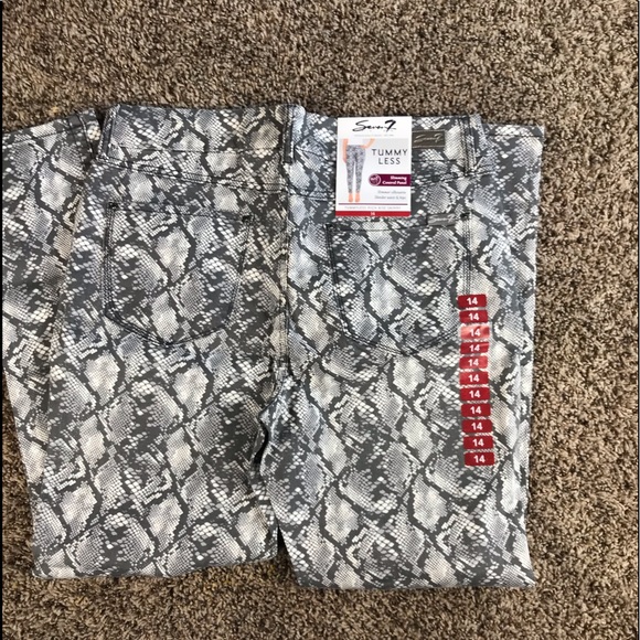 Seven7 - Picture 4 of 14